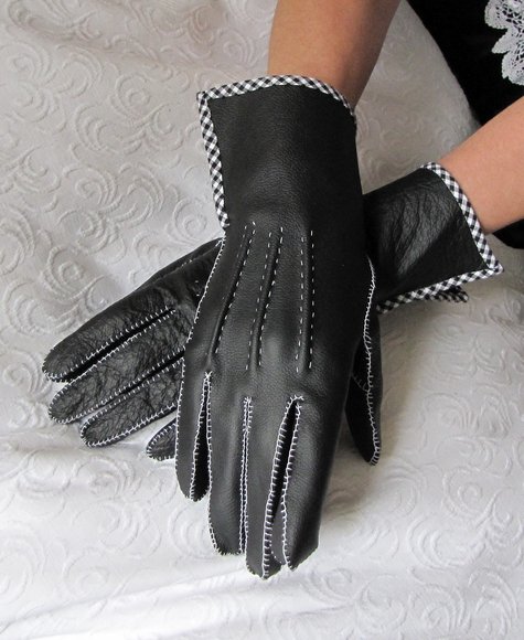 Gloves_10_large