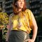 Golden_silk_blouse_-_looking_up_grid