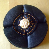 2012_1002sept2012brooches0008_listing
