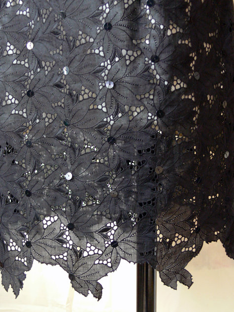 Black_lace_dress_hem_large
