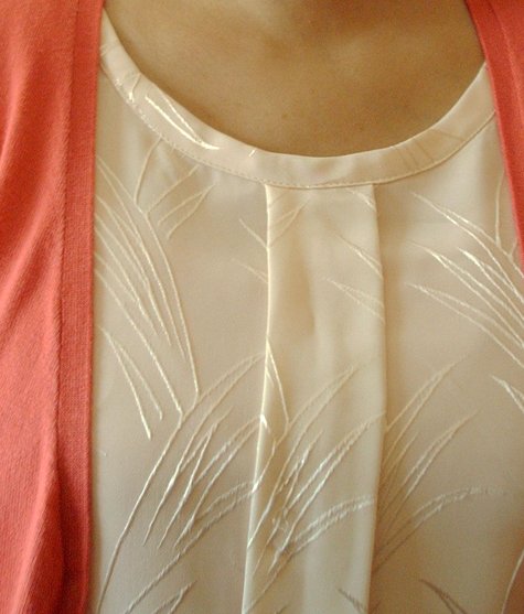 Frontneckline_large