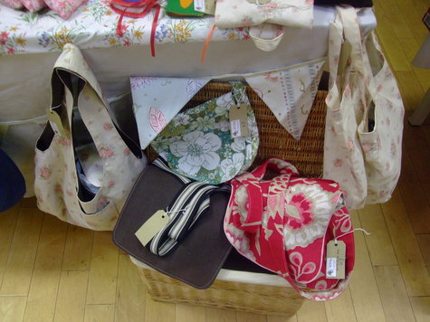 2012_1201112012craftfayre0066_large