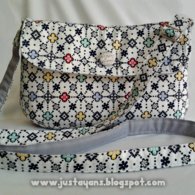 Sling_bag_in_charming_copy_listing