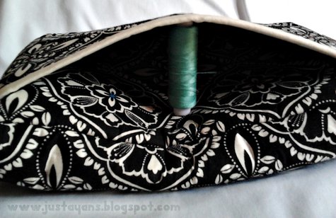 Sling_bag_in_barcelona5_copy_large