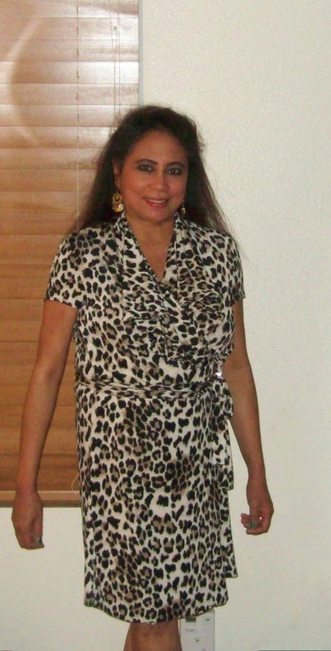 Vogue8827_kitty1_large