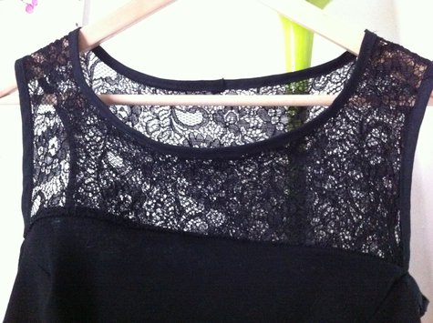 Haut_dentelle_devant_large