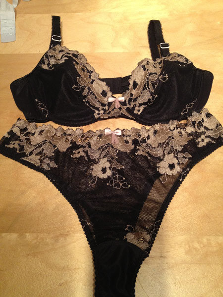 Bra_set_large