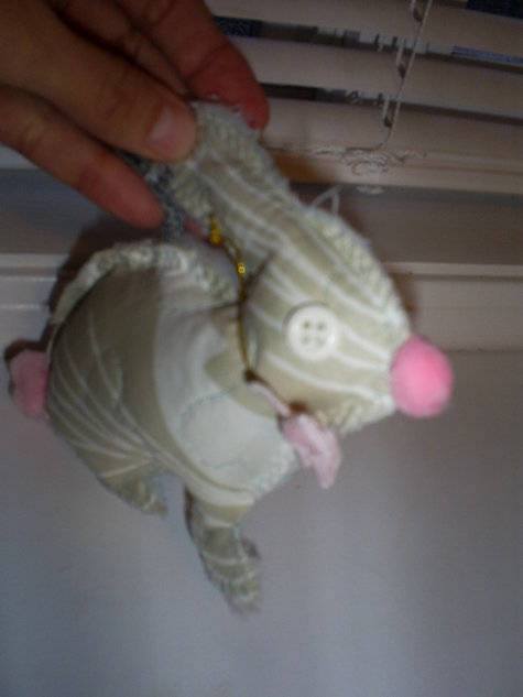 Bunny_keychain_a_large