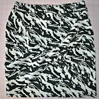 Twist_front_skirt_diy_019_listing
