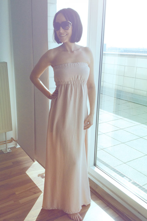 Nine_dress_front_large