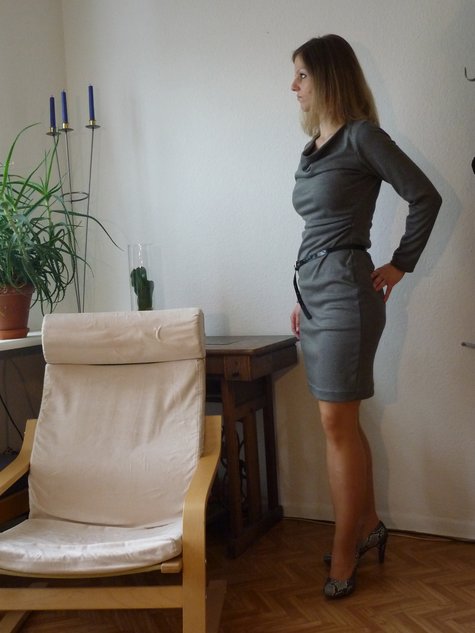 2013-05-07_graues-kleid2_large