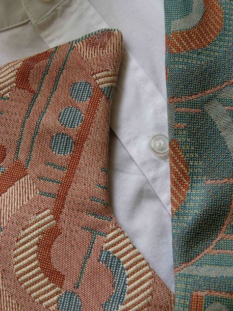 Gilet_constructiviste_futuriste_chez_louise_detail_col_large