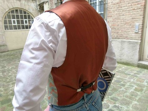 Gilet_constructiviste_futuriste_chez_louise_detail_dos_large