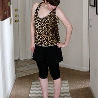 Sweetlittlechickadee_truckstoptop_leopard_may2013_5_listing
