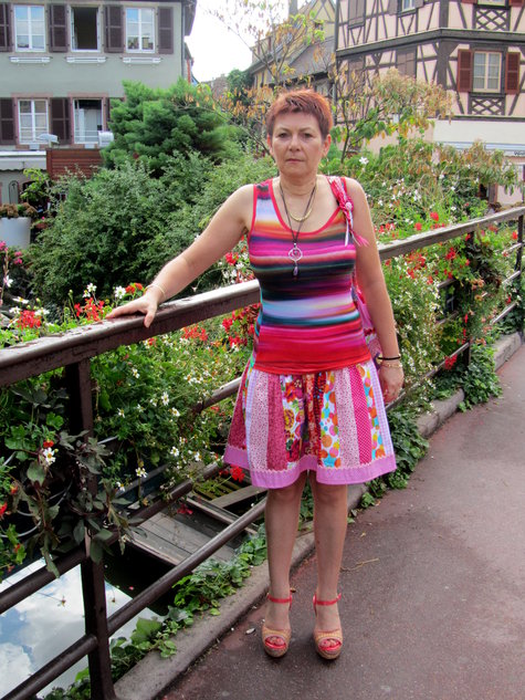 Ensemble_rose_1_large