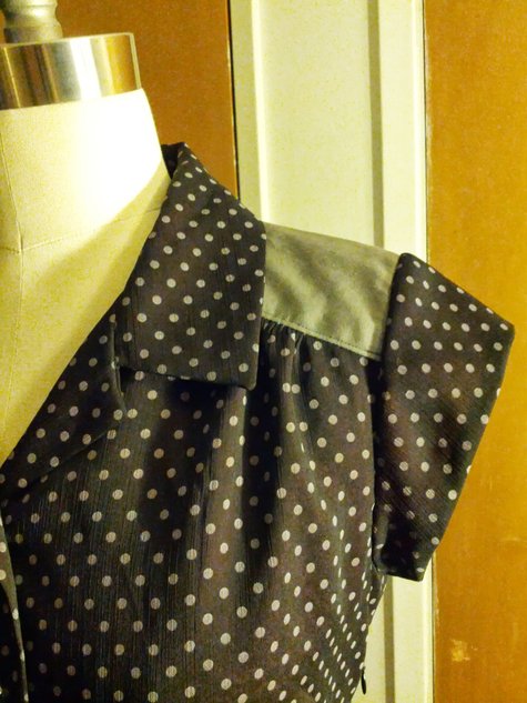 Sew_melodic_simplicity_1880_shoulder_large