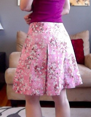 Pink_floral_pleated_skirt_-_butterick_5613_view_c_-_side_view_large