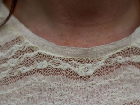 Cream_lace_tee_-_neckline_detail_large