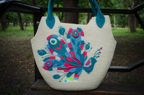 Felt_bag_peacock4_large