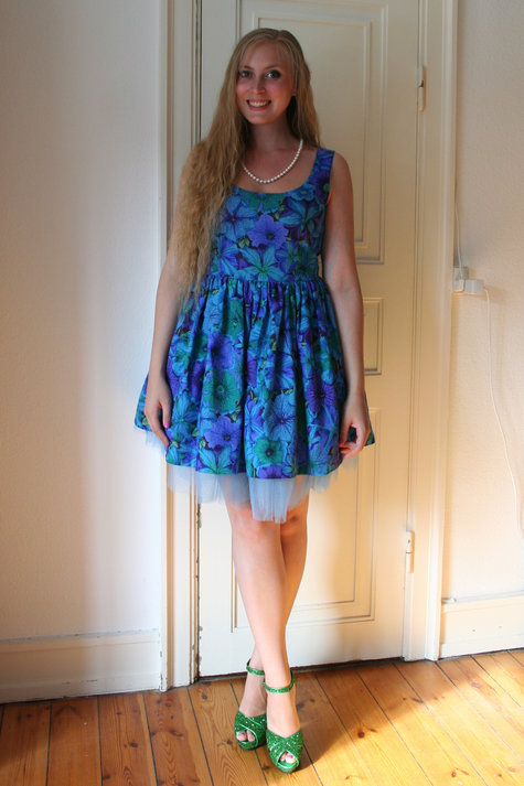Henriette_elsine_blue_floral2_large