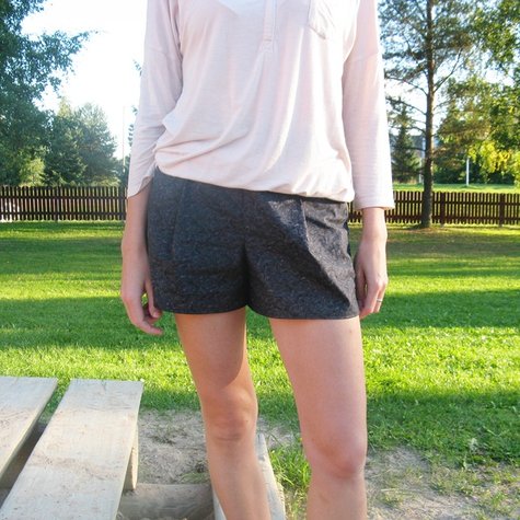 Santa_shorts_2_large
