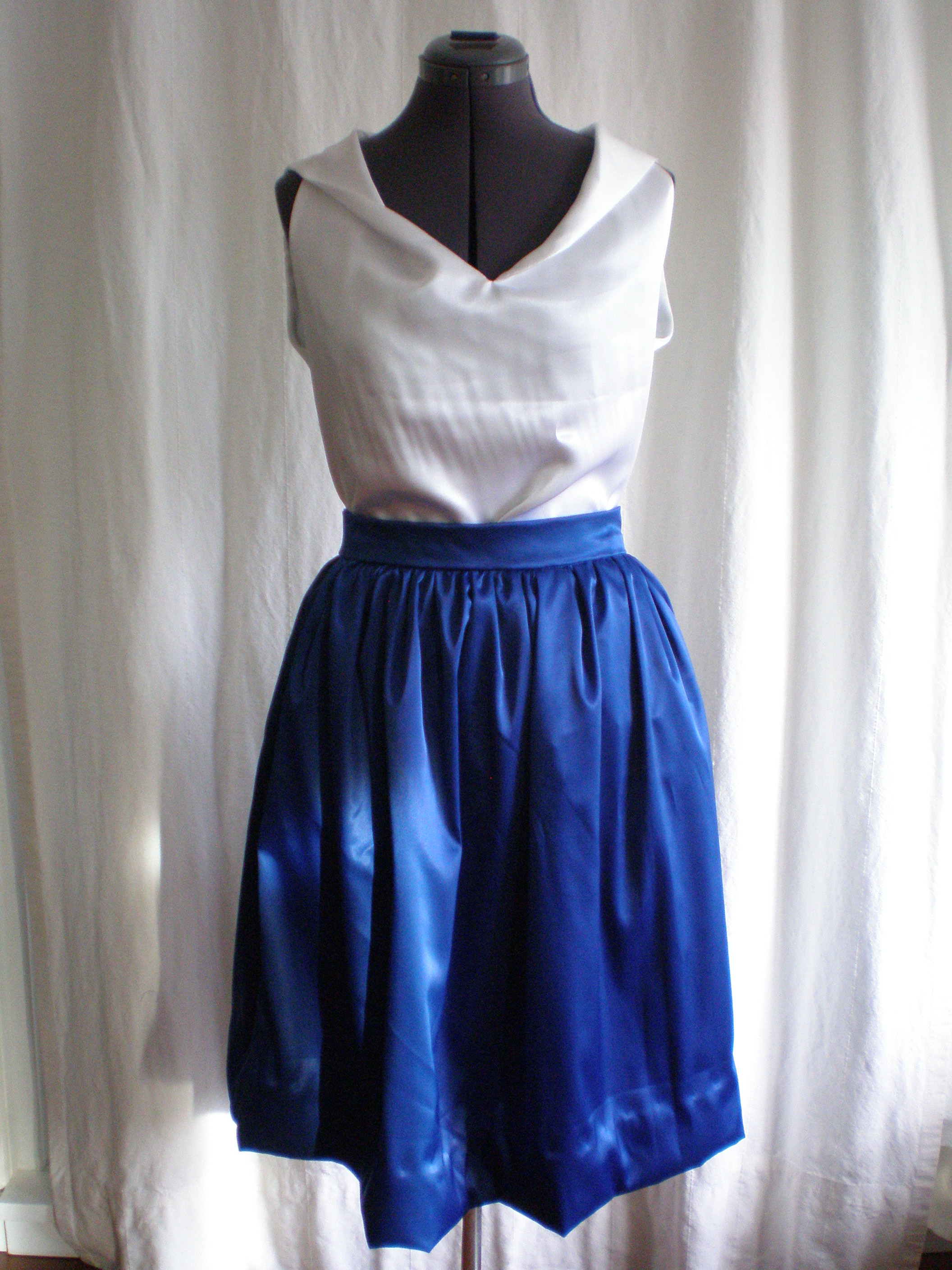 satin-gathered-skirt-sewing-projects-burdastyle