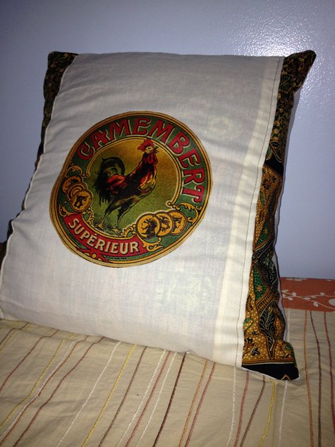 Rooster_cushion_large
