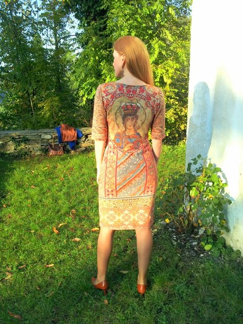 Dolce-gabbana-byzantine-mosaic-dress-2_large
