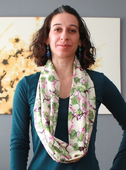 Sewaholic_renfrew_9_teal_v-neck_and_infinity_scarf_-_unwrapped_cropped_large