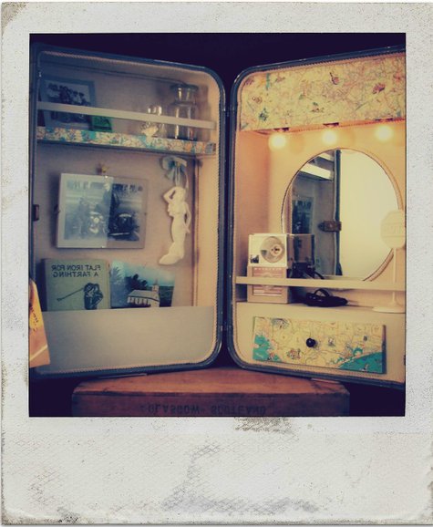 Vintage_suitcase_large