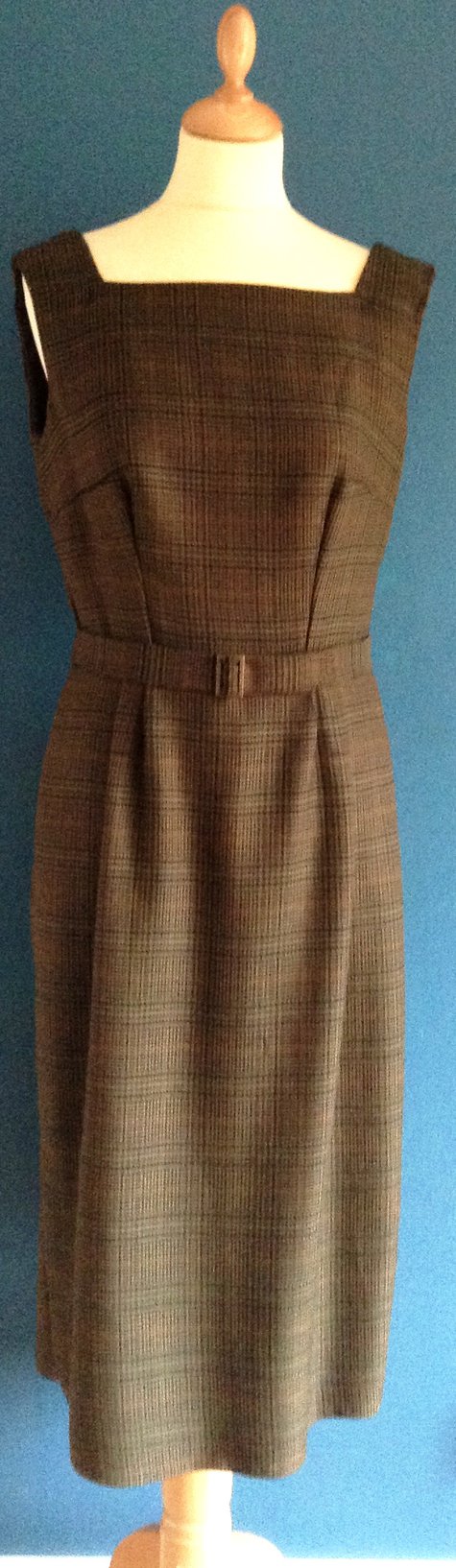 Brown_dress_pics_021_large