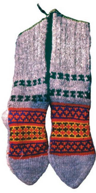 Hand_knitted_socks_large