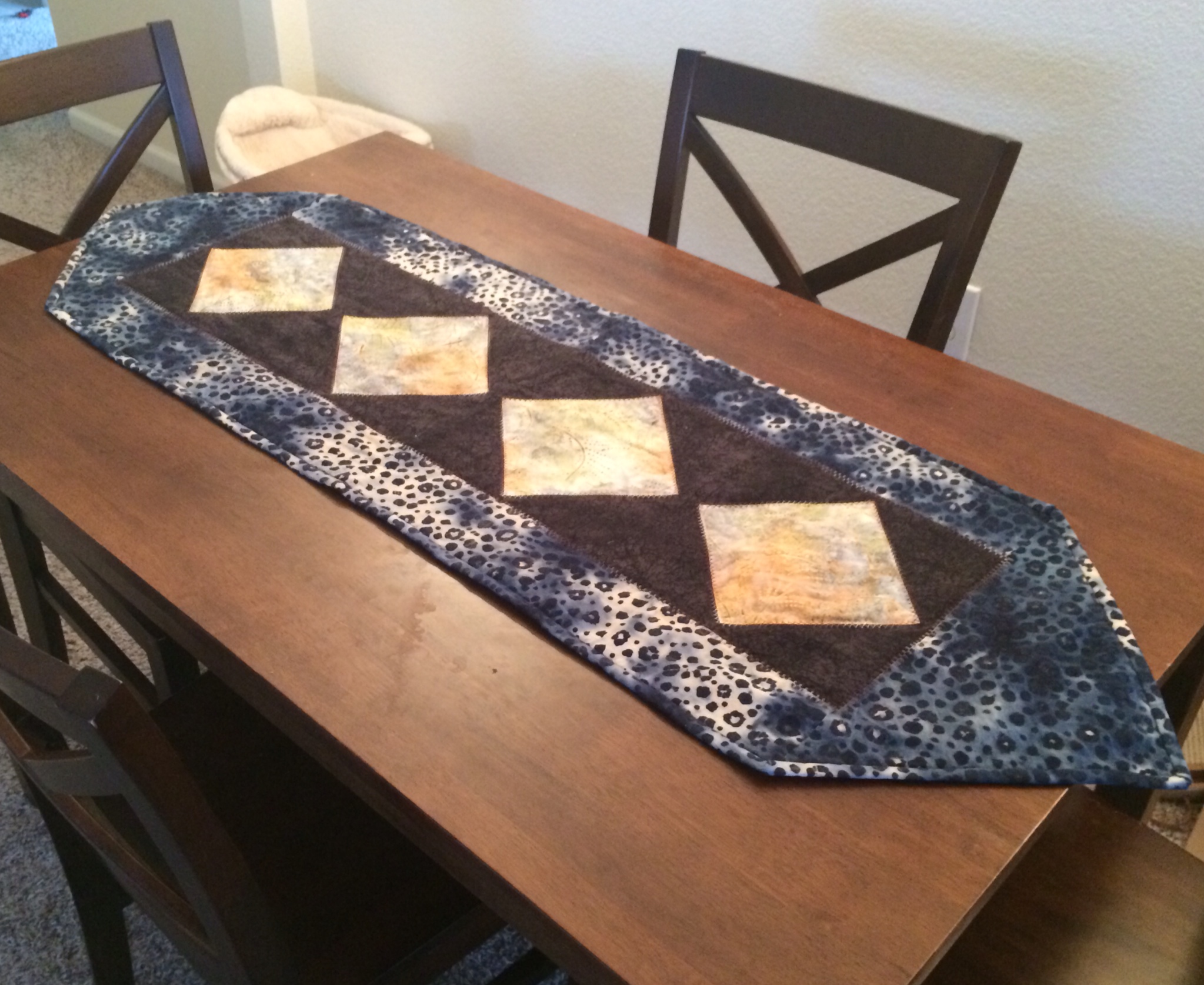 Sew Biz Table Runner Sewing Projects