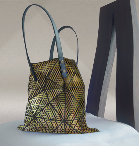 Metallic_sequin-bag-on-chair_large