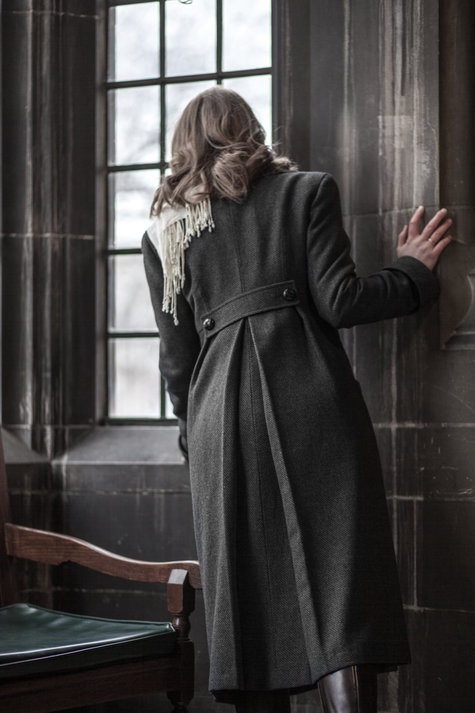 Dana_jacket_2_of_5__large