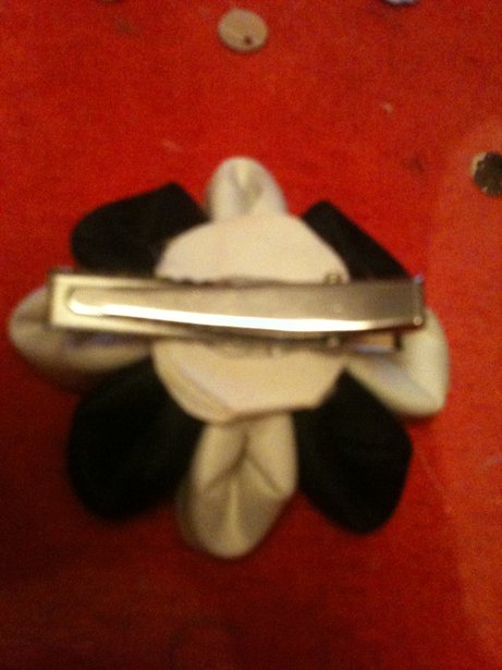 Glue_on_croc_clip_large