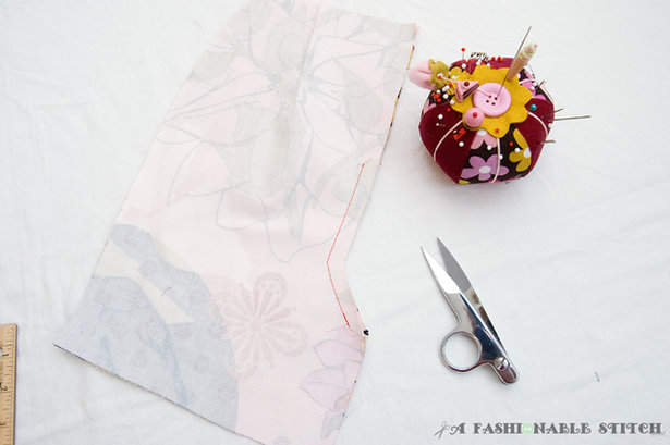 Sewing_a_vent_lining_2_large