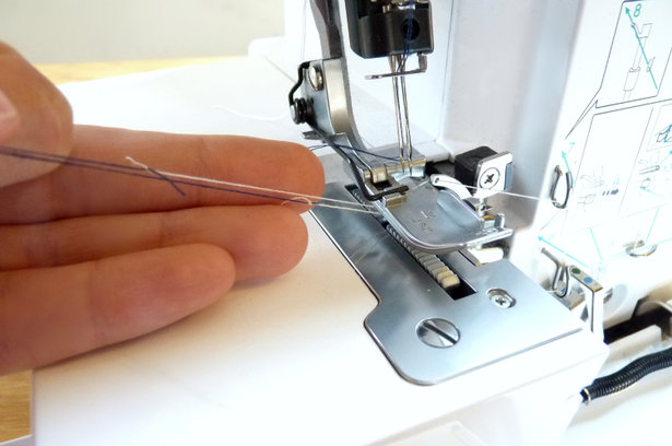 Serger_thread_change_pt_2_002_large