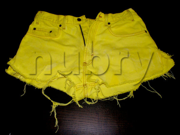 Gretchy_diy_yellow_jean_cutoffs_1_large
