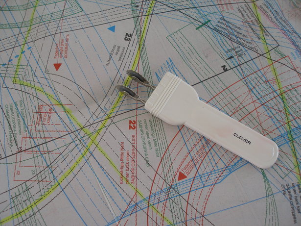 Tracing_patterns_009_large