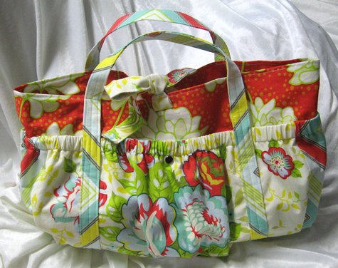 Nicolle's Originals: Pattern Review: Petite Diaper Tote from One