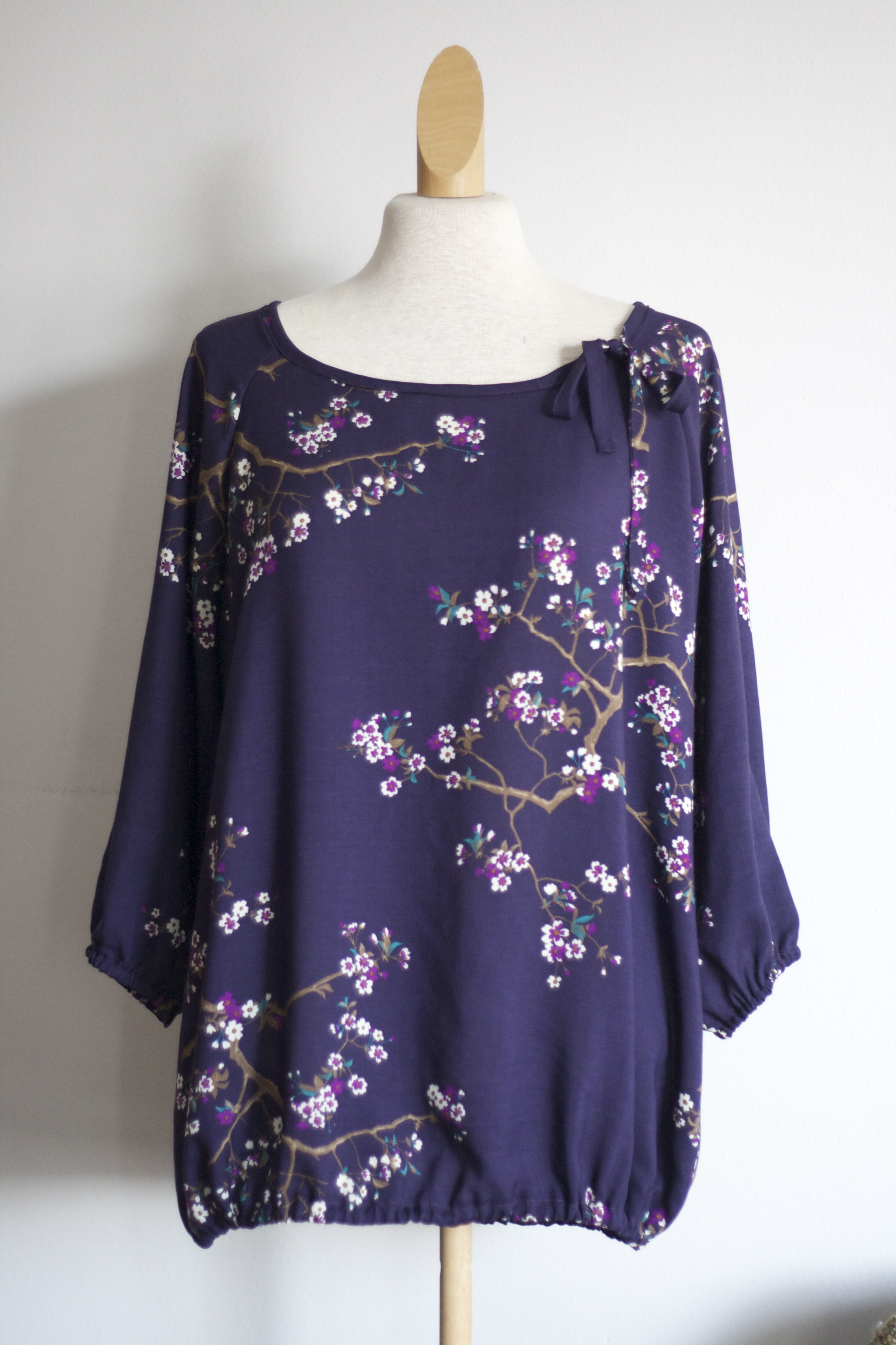 A raglan blouse from japanese-style fabric – Sewing Projects ...