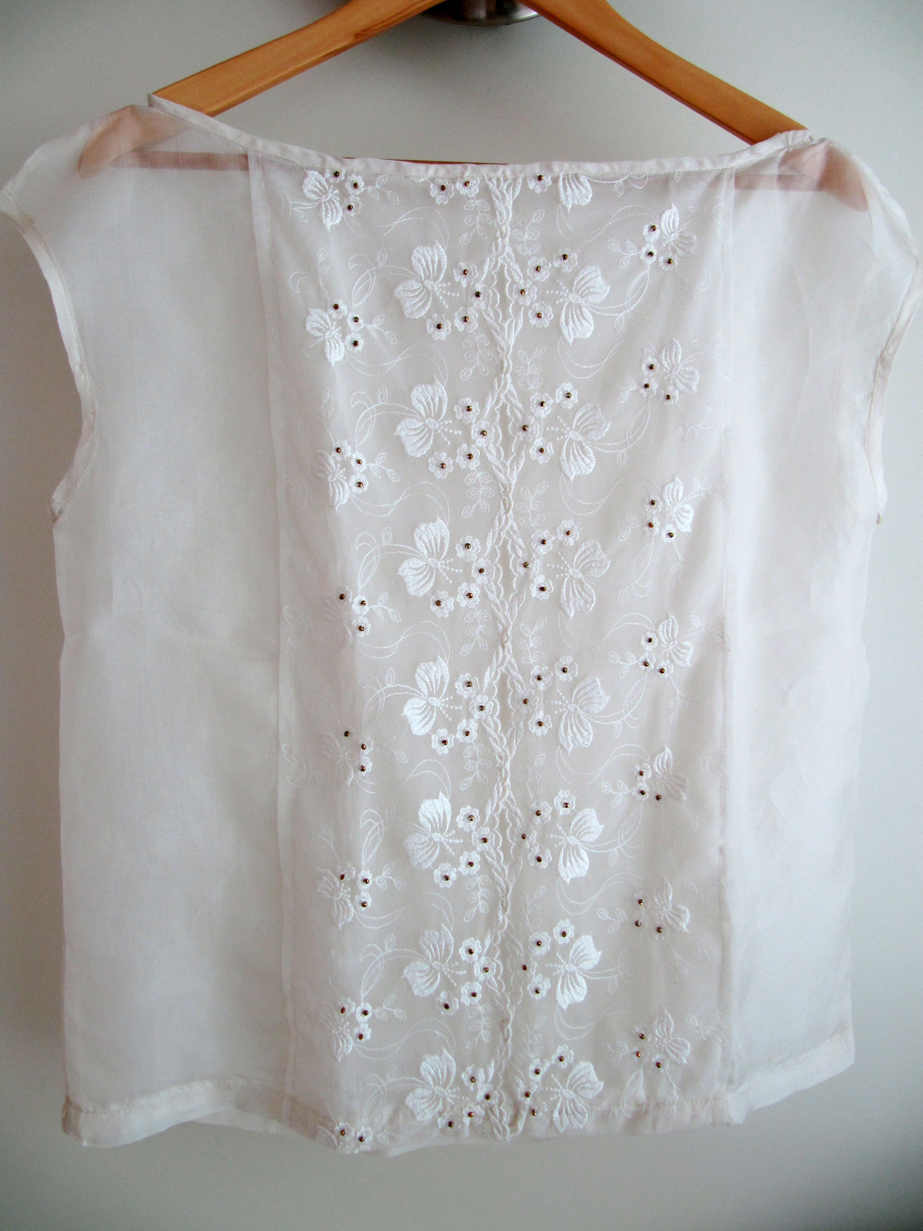 Embroidered pure silk gazar blouse – Umbelas.com